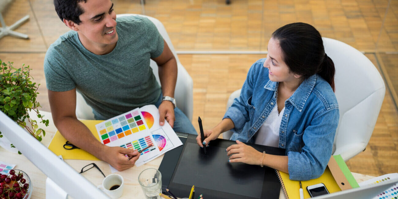 En Luxora, creemos que una marca memorable nace de una estrategia clara, una historia auténtica y un diseño que comunique propósito.