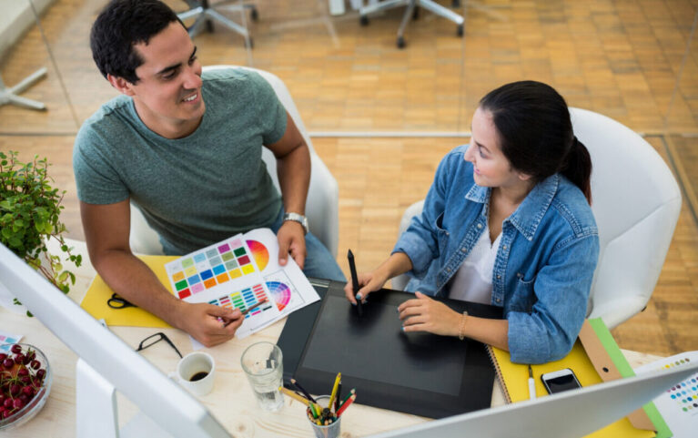 En Luxora, creemos que una marca memorable nace de una estrategia clara, una historia auténtica y un diseño que comunique propósito.