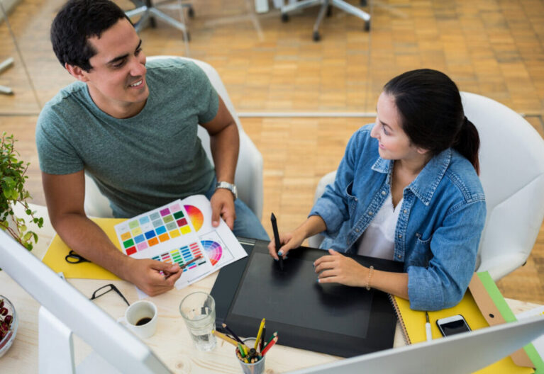 En Luxora, creemos que una marca memorable nace de una estrategia clara, una historia auténtica y un diseño que comunique propósito.