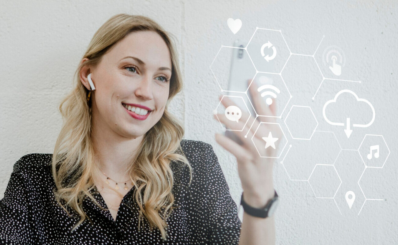 En la era digital, automatizar ya no es una opción: es la clave para escalar sin límites. La Inteligencia Artificial permite a las empresas trabajar 24/7, reducir errores y mejorar la experiencia de sus clientes.